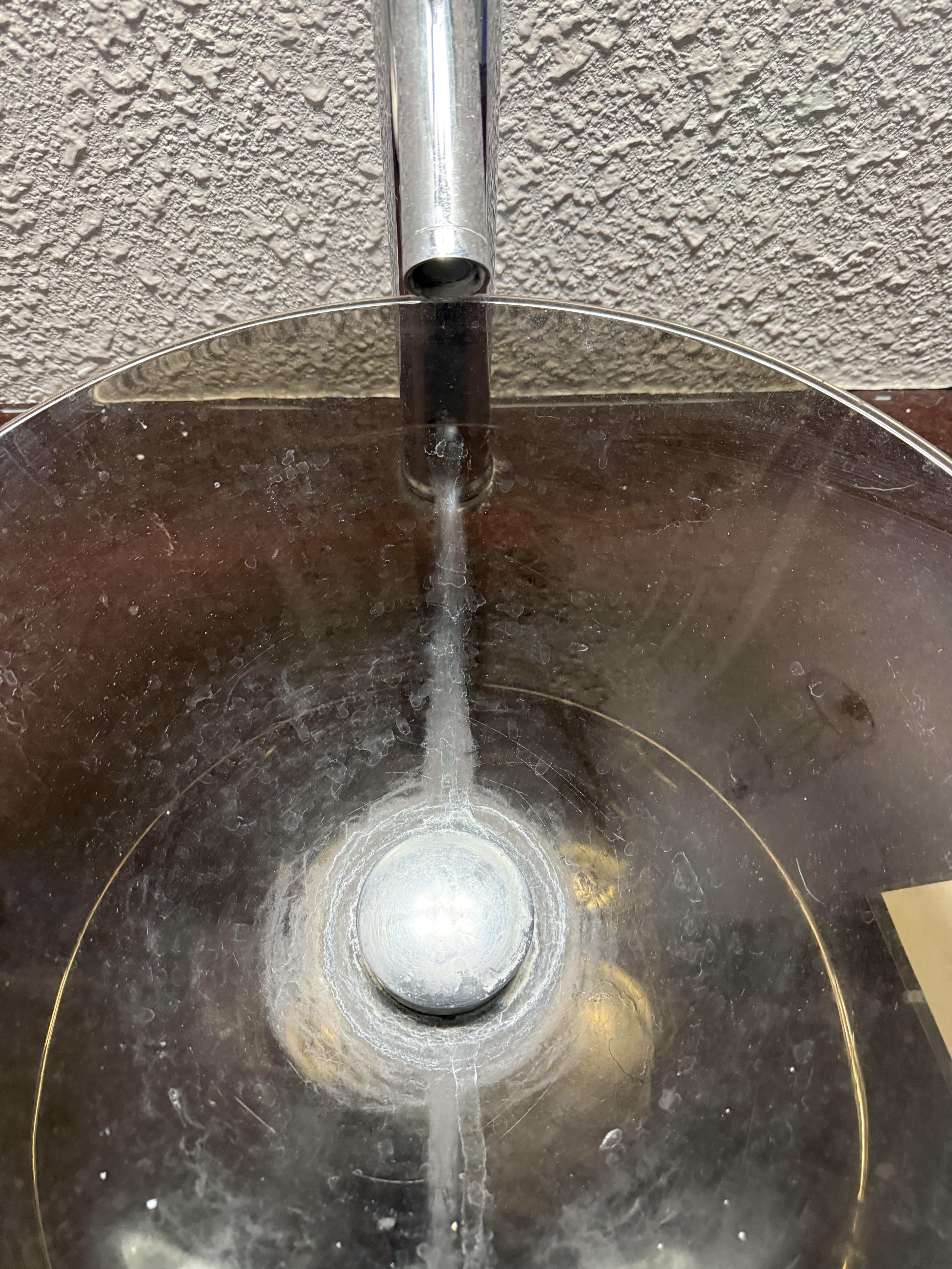 Sink shine before cleaning